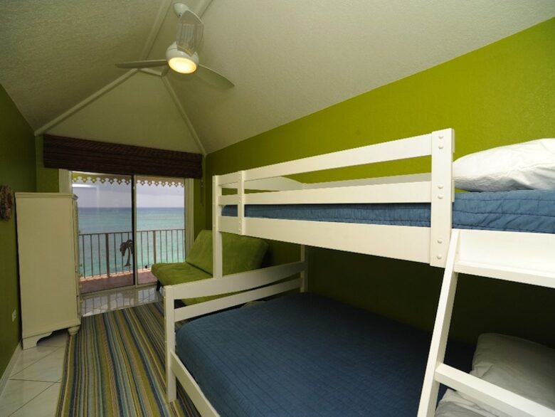 Boggy Sand Villa - West Bay, Cayman Islands