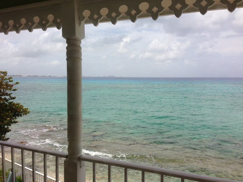 Boggy Sand Villa - West Bay, Cayman Islands