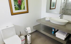 Exquisite 6,000 sqft Beach Villa with Resort-Like Pool - Puerto San Jose, Guatemala