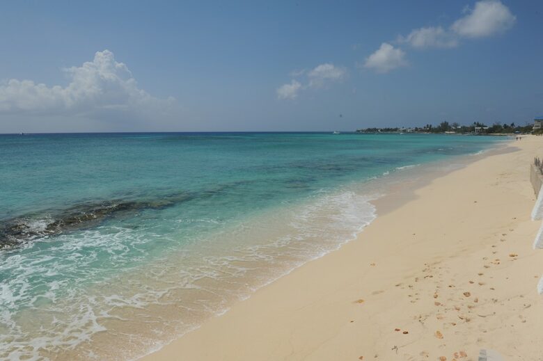 Boggy Sand Villa - West Bay, Cayman Islands
