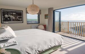 Murrawingi Modern Coastal Home - Salcombe, United Kingdom