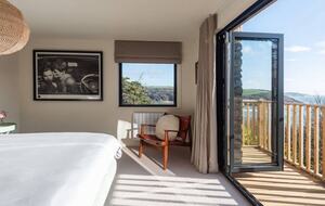 Murrawingi Modern Coastal Home - Salcombe, United Kingdom