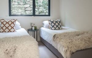 Murrawingi Modern Coastal Home - Salcombe, United Kingdom