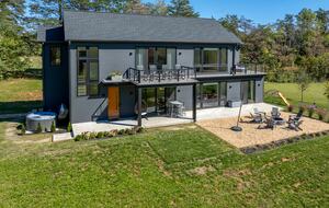 Mountain Views near Shenandoah NP, Charlottesville, Vineyards & Blue Ridge Parkway - Afton, Virginia