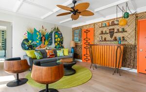 Atomic Hideaway: Iconic Mid-Century Retreat - Palm Springs, California