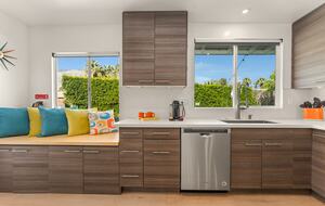 Atomic Hideaway: Iconic Mid-Century Retreat - Palm Springs, California