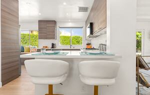 Atomic Hideaway: Iconic Mid-Century Retreat - Palm Springs, California