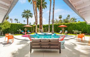 Atomic Hideaway: Iconic Mid-Century Retreat - Palm Springs, California