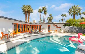Atomic Hideaway: Iconic Mid-Century Retreat - Palm Springs, California