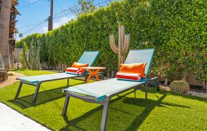 Atomic Hideaway: Iconic Mid-Century Retreat - Palm Springs, California