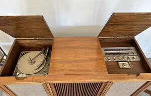 Atomic Hideaway: Iconic Mid-Century Retreat - Palm Springs, California