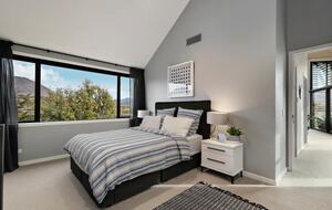 Architectural Luxury in Jack's Point, NZ - Queenstown, New Zealand