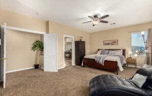 Spacious 5-Bed Glendale Retreat with Game Room & Pool - Glendale, Arizona