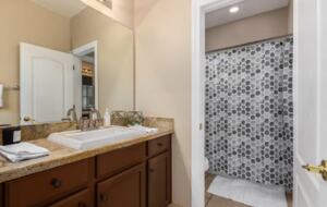 Spacious 5-Bed Glendale Retreat with Game Room & Pool - Glendale, Arizona