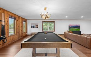 Atlas Lodge - Coram, Montana