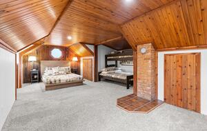 Atlas Lodge - Coram, Montana