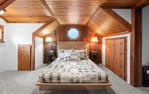 Atlas Lodge - Coram, Montana