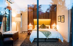 Deluxe Spa Tree House - Franz Josef Glacier, New Zealand