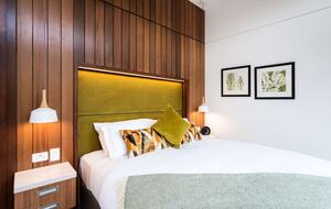 Deluxe Spa Tree House - Franz Josef Glacier, New Zealand