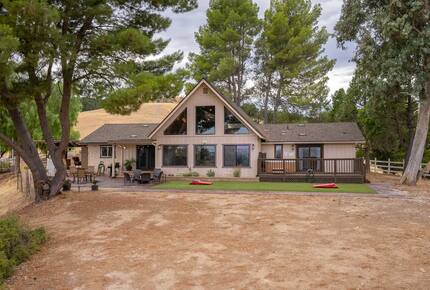 Serene Country Estate with Pickleball & Hot Tub - Paso Robles, California