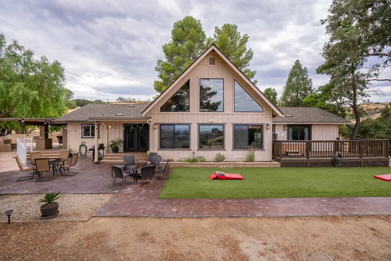 Serene Country Estate with Pickleball & Hot Tub - Paso Robles, California