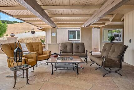 Serene Country Estate with Pickleball & Hot Tub - Paso Robles, California