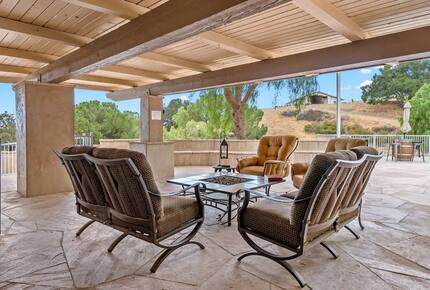 Serene Country Estate with Pickleball & Hot Tub - Paso Robles, California