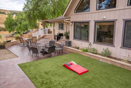 Serene Country Estate with Pickleball & Hot Tub - Paso Robles, California