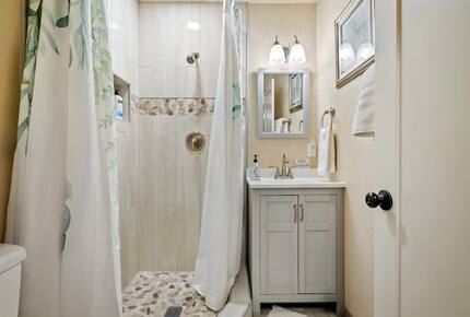 Serene Country Estate with Pickleball & Hot Tub - Paso Robles, California