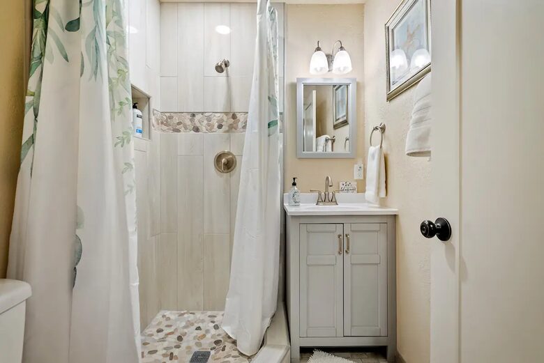 Serene Country Estate with Pickleball & Hot Tub - Paso Robles, California