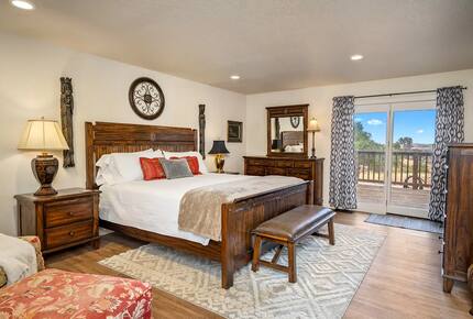 Serene Country Estate with Pickleball & Hot Tub - Paso Robles, California