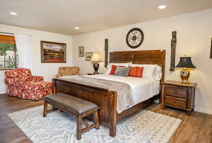 Serene Country Estate with Pickleball & Hot Tub - Paso Robles, California