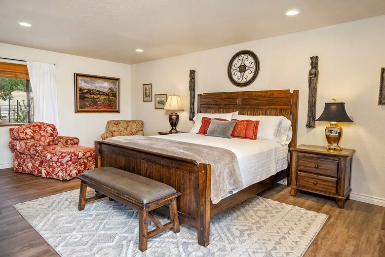 Serene Country Estate with Pickleball & Hot Tub - Paso Robles, California