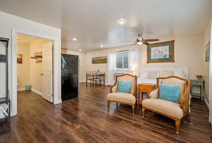 Serene Country Estate with Pickleball & Hot Tub - Paso Robles, California