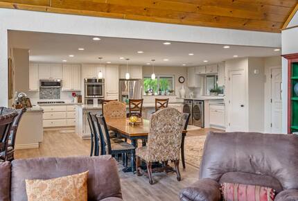 Serene Country Estate with Pickleball & Hot Tub - Paso Robles, California