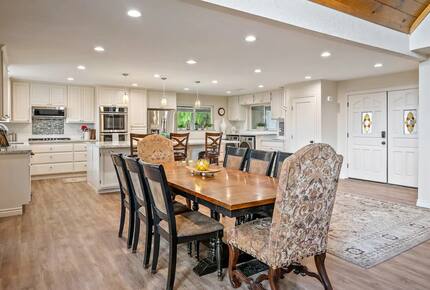 Serene Country Estate with Pickleball & Hot Tub - Paso Robles, California