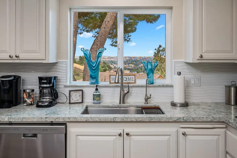 Serene Country Estate with Pickleball & Hot Tub - Paso Robles, California