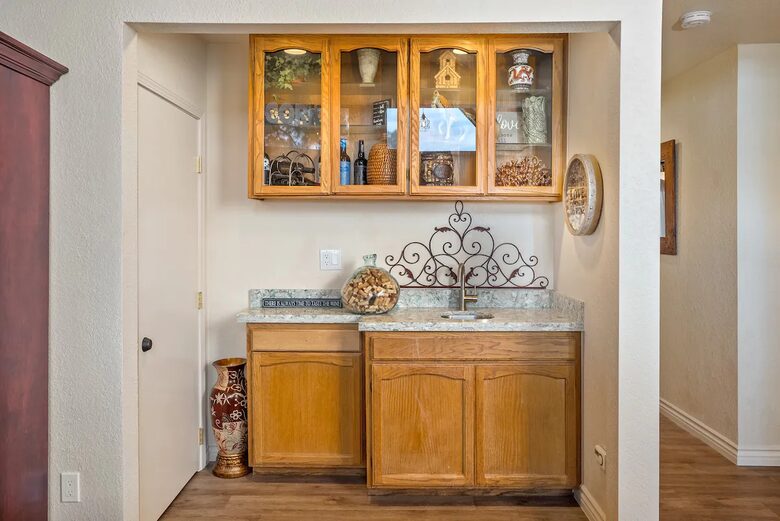 Serene Country Estate with Pickleball & Hot Tub - Paso Robles, California