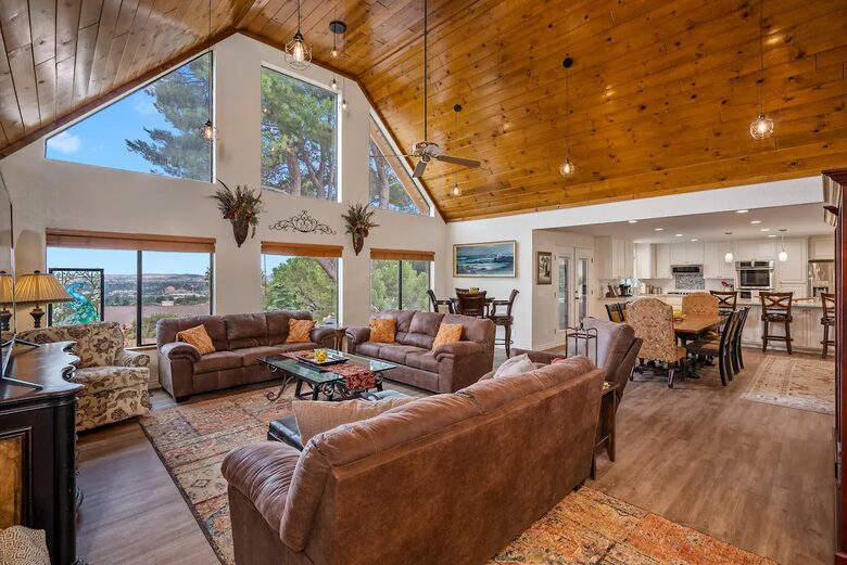 Serene Country Estate with Pickleball & Hot Tub - Paso Robles, California