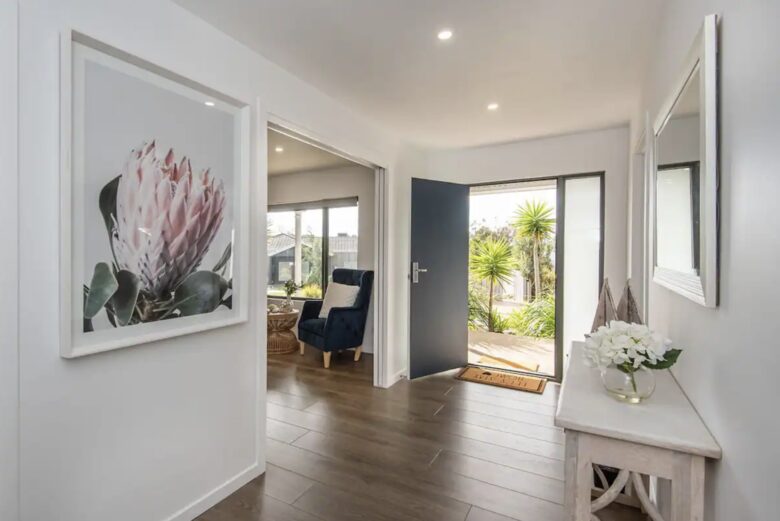 Waterfall Gully Retreat with Pool - Rosebud, Australia