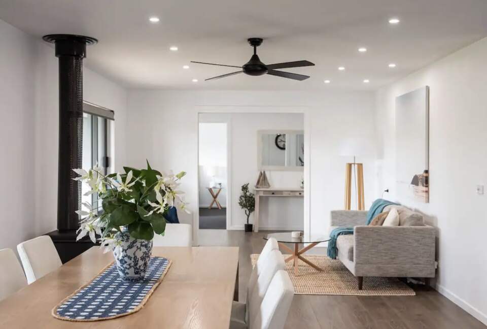 Waterfall Gully Retreat with Pool - Rosebud, Australia