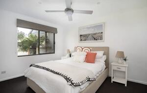 Waterfall Gully Retreat with Pool - Rosebud, Australia