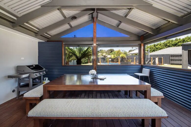 Waterfall Gully Retreat with Pool - Rosebud, Australia