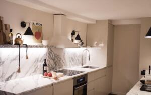 Elegant Parisian Apartment with Patio - Paris, France