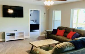 The Norris Nook Lakefront Getaway - LaFollette, Tennessee