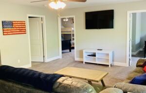 The Norris Nook Lakefront Getaway - LaFollette, Tennessee