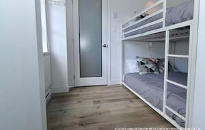 The Escape Whistler | Cozy Marketplace Residence in the Village - Whistler, Canada