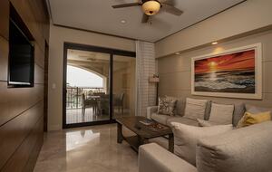 Master Suite (One Bedroom) l Grand Solmar Pacific Dunes - Cabo San Lucas, Mexico