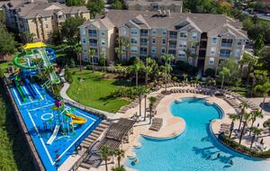 2 Miles From Disney with Private Resort Amenities - Kissimmee, Florida
