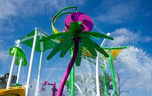 2 Miles From Disney with Private Resort Amenities - Kissimmee, Florida